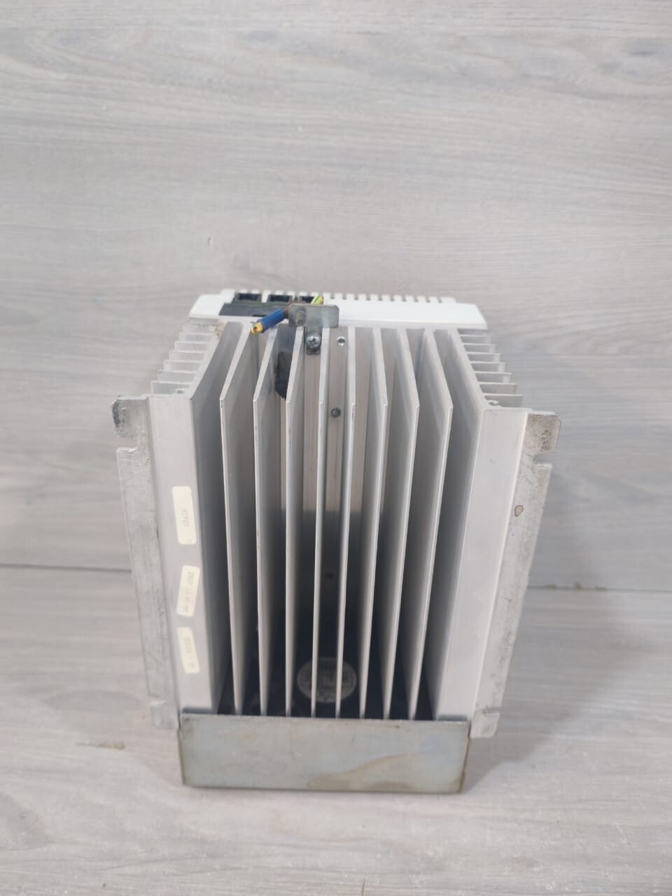 LENZE ESMD752L4TXA LENZE ESMD752L4TXA SMD INVERTER 9