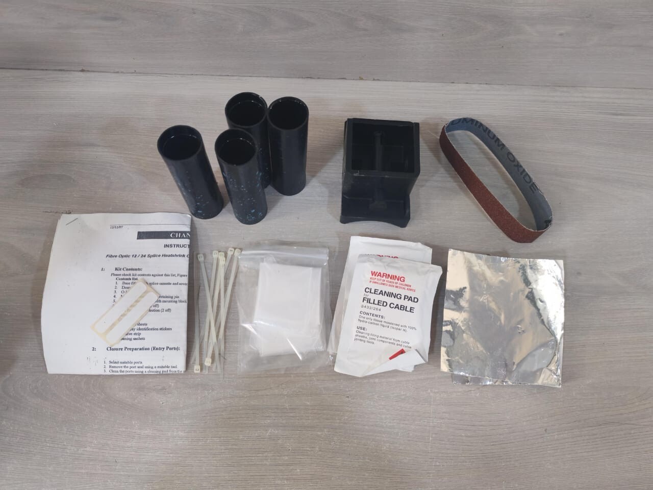 FFT 140001/140002 / P051 FFT FIBRE OPTIC 12/24 SPLICE HEATSHRINK OPENABLE JOINT CLOSURE 140001/140002 10