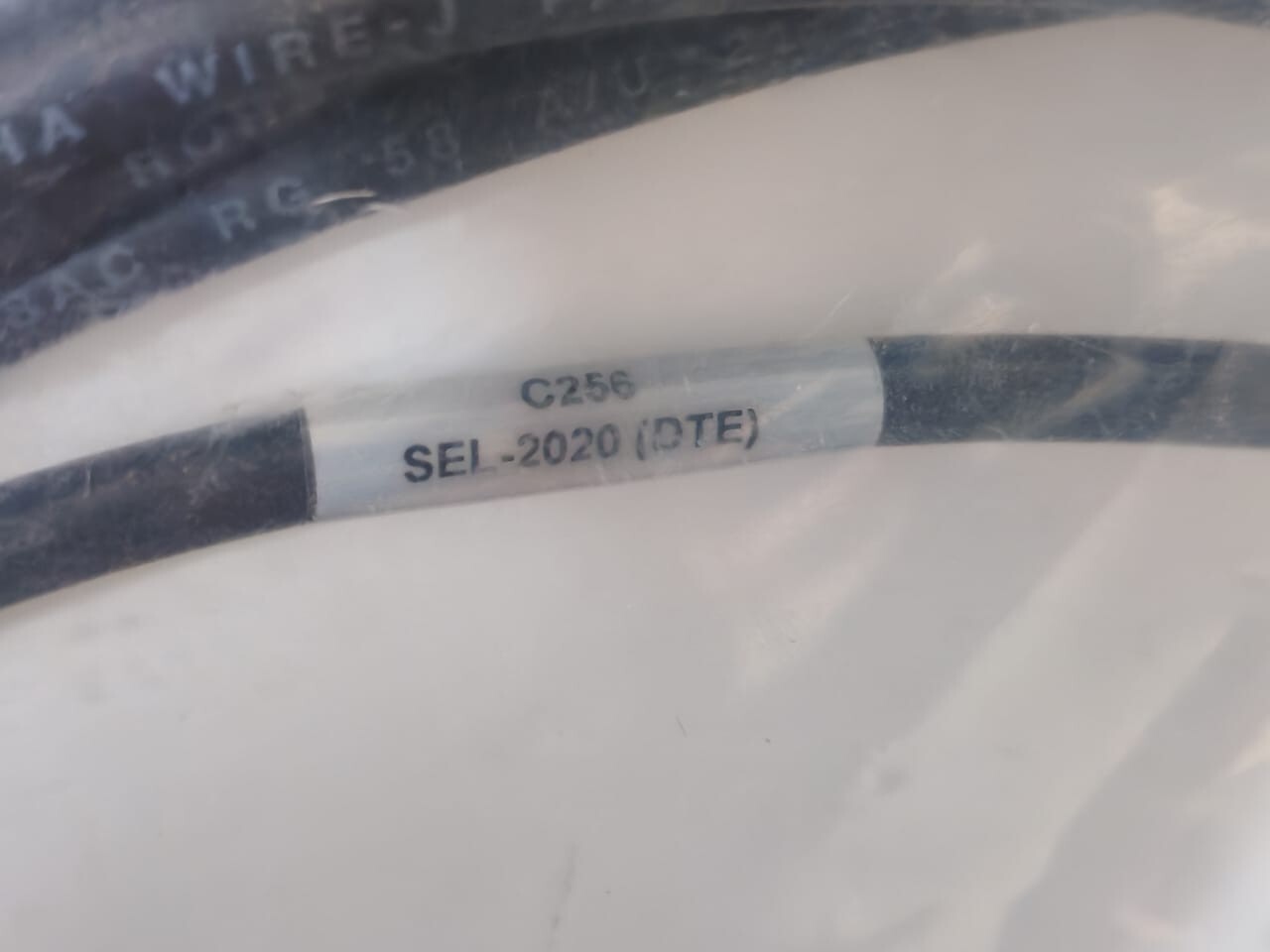 SCHWEITZER ENGINEERING LABORATORIES C256 SEL C256 SCHWEITZER ENGINEERING LABORATORIES 9 Feet 7