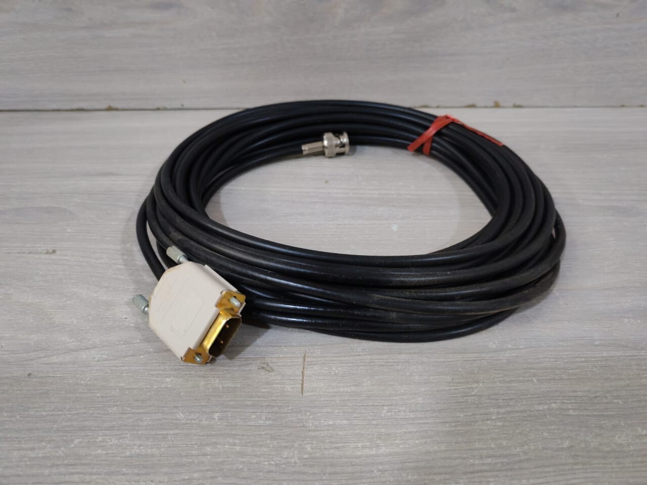 SEL RG 58A/U SEL C256 RG 58A/U 9-PIN MALE BNC CONNECTOR 33 FEET 3