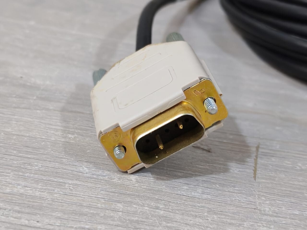 SEL RG 58A/U SEL C256 RG 58A/U 9-PIN MALE BNC CONNECTOR 33 FEET 6