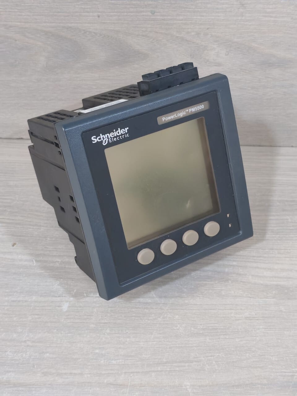 Schneider Electric PM5500 SCHNEIDER ELECTRIC POWERLOGIC PM5500 METSEPM5560 V02.01. 00HW:E1 POWER METER 8