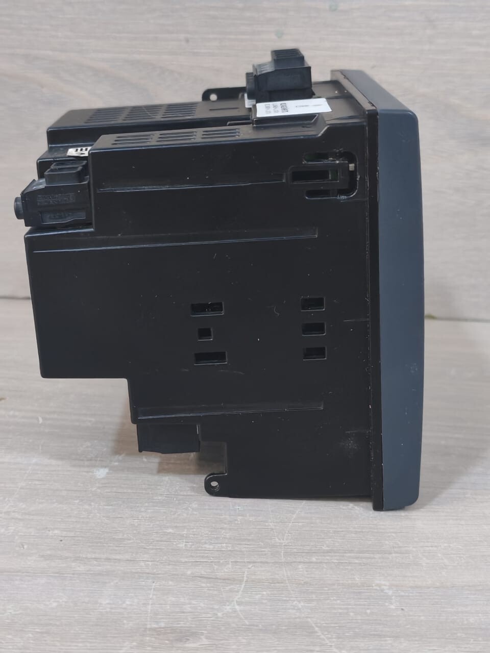 Schneider Electric PM5500 SCHNEIDER ELECTRIC POWERLOGIC PM5500 METSEPM5560 V02.01. 00HW:E1 POWER METER 10