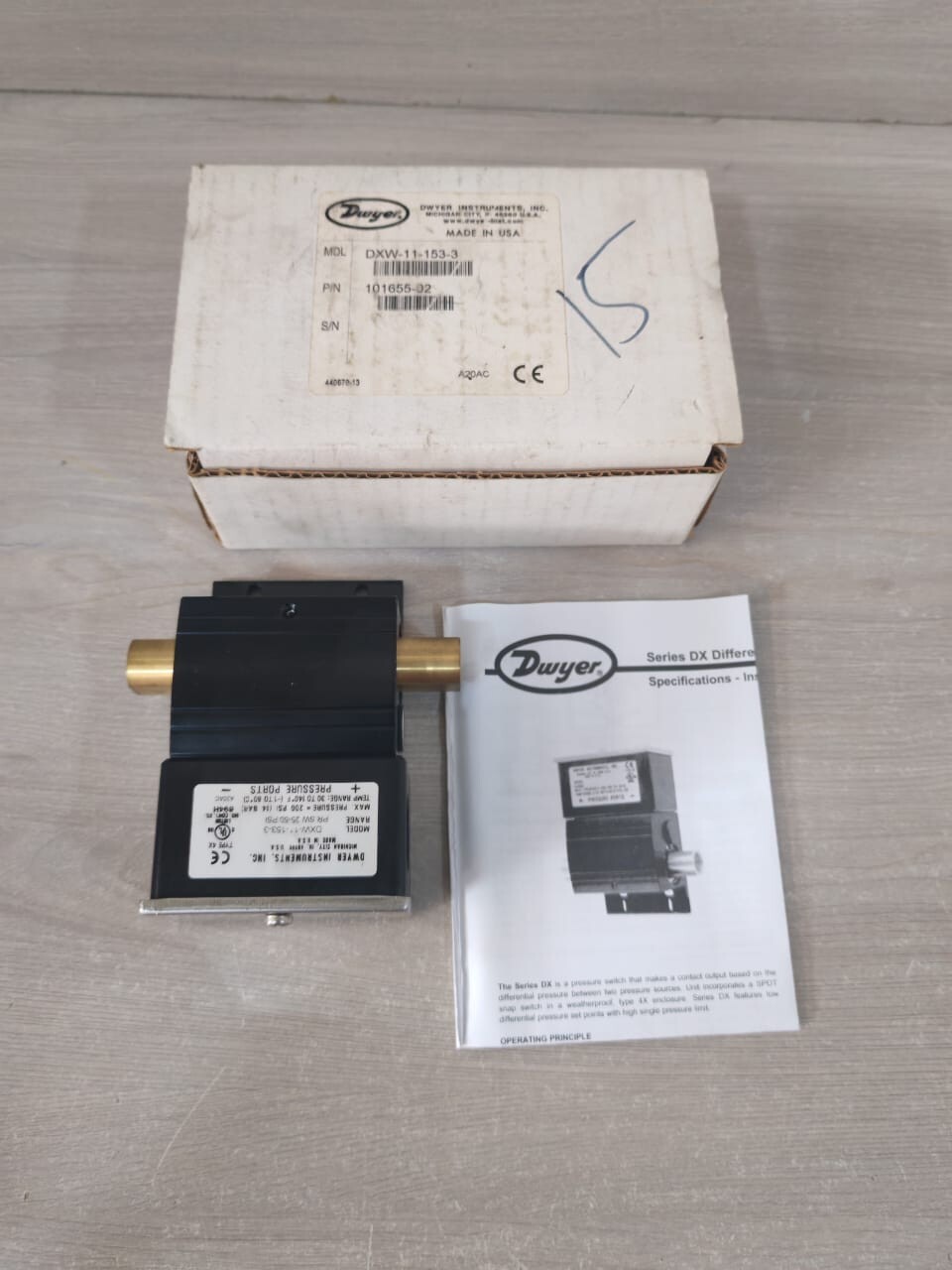 Dwyer DXW-11-153-3 DWYER INSTRUMENTS DXW-11-153-3 DIFFRENTIAL PRESSURE SWITCH 25-50 PSI 2