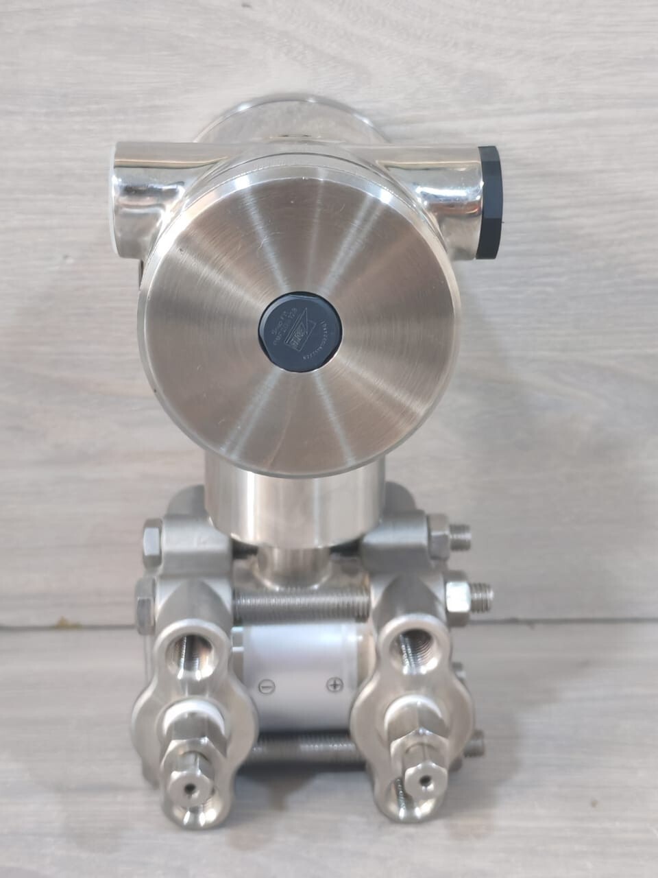 KLAY INSTRUMENTS DP-4000-S-D-S-S-S-V-S-S-S-I KLAY INSTRUMENTS DP-4000-S-D-S-S-S-V-S-S-S-I DIFFERENTIAL PRESSURE TRANSMITTERS 6