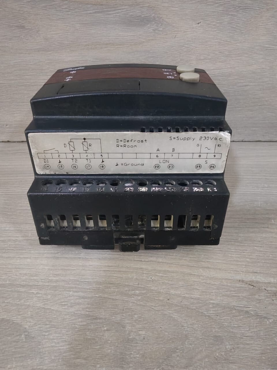 Danfoss EKC-301 DANFOSS EKC 301 - 084B7518 LON: EKA173/5 6