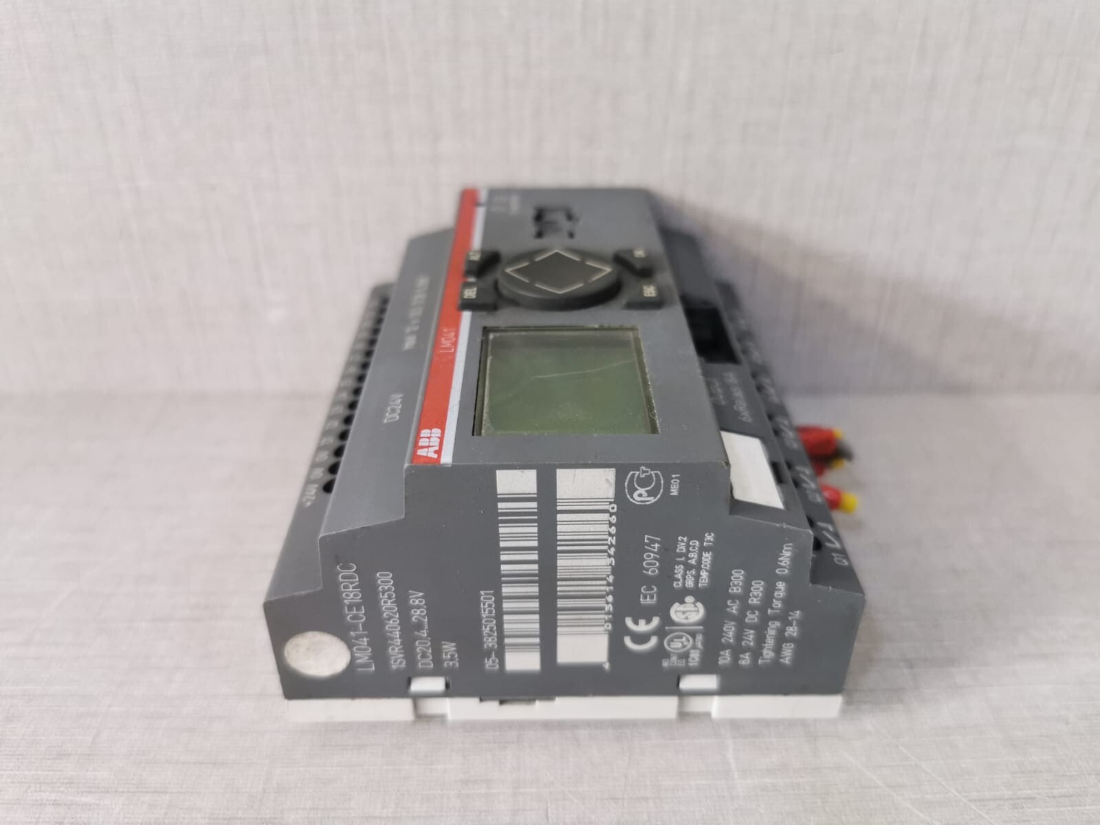 ABB LM041-CE18RDC ABB LM041 Logic Module 1SVR440620R5300 / LM041-CE18RDC 3