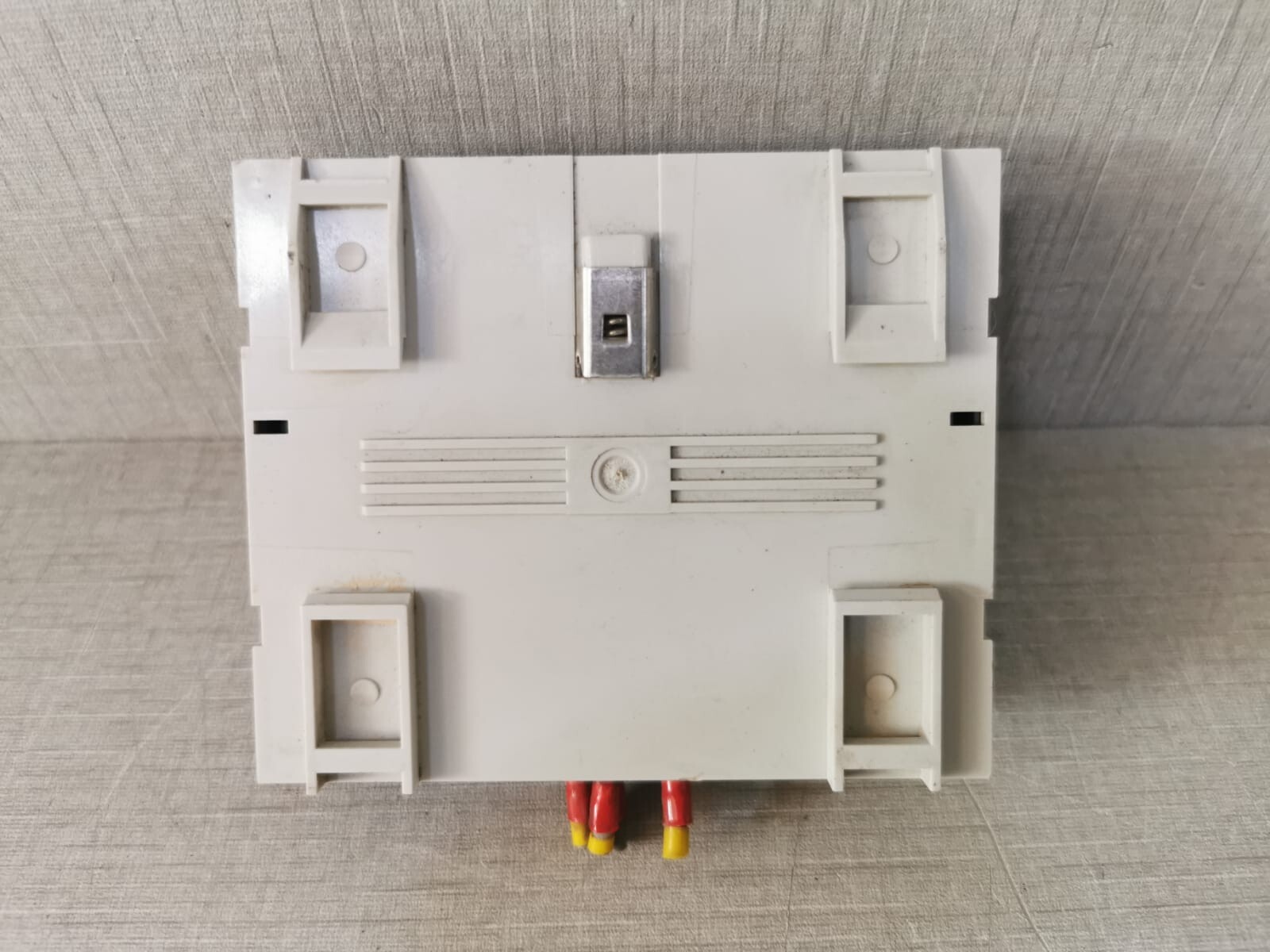 ABB LM041-CE18RDC ABB LM041 Logic Module 1SVR440620R5300 / LM041-CE18RDC 7
