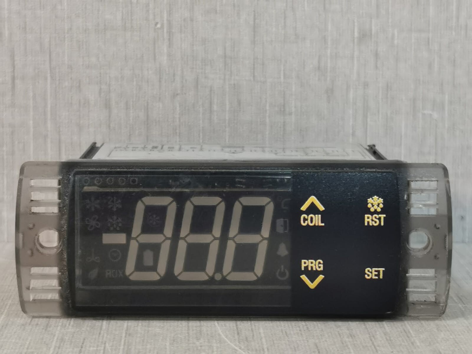 Digital SZ-7524T-REAAB SZ-7524T-REAAB DIGITAL CONTROLLER 250V 2