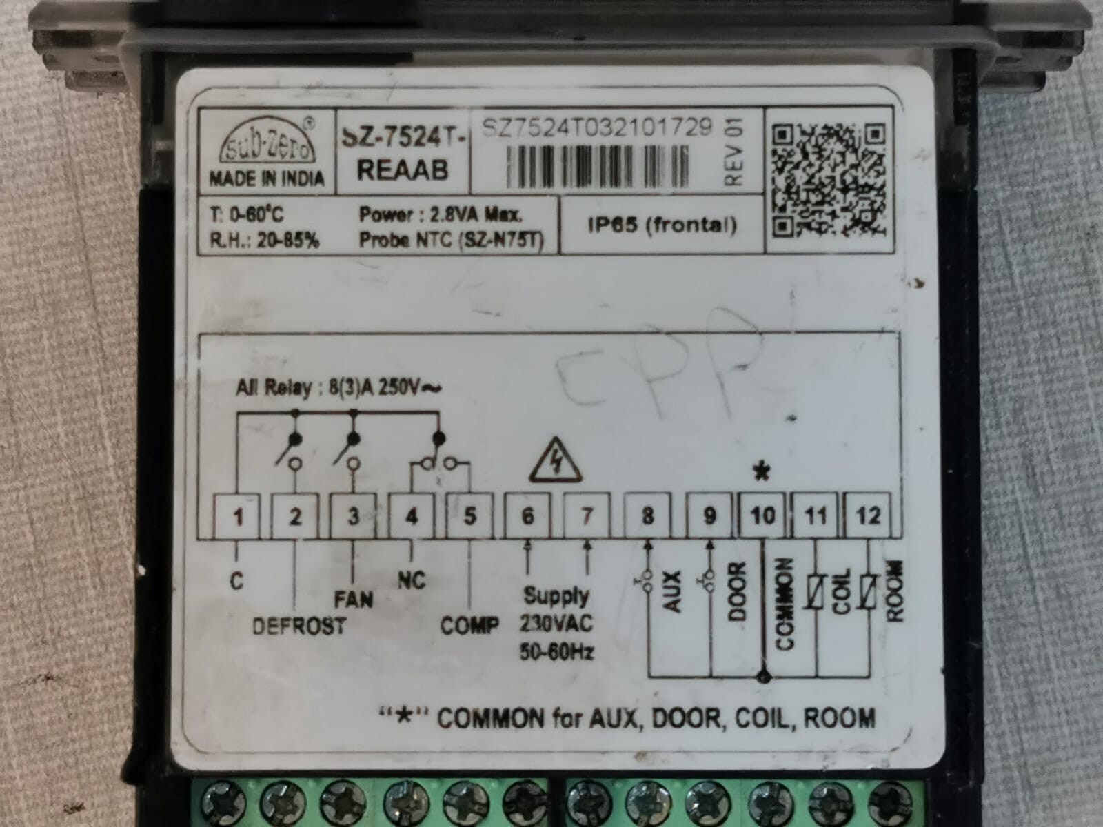 Digital SZ-7524T-REAAB SZ-7524T-REAAB DIGITAL CONTROLLER 250V 5
