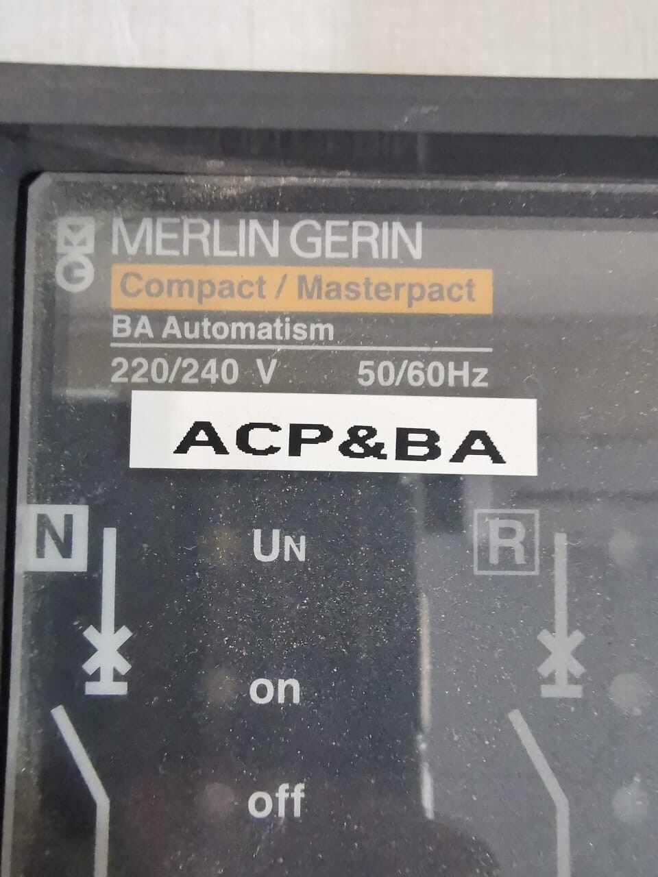 Schneider Electric 220/240V MERLIN GERIN Compact / Masterpact BA Automatism 220/240V 50/60 Hz 2