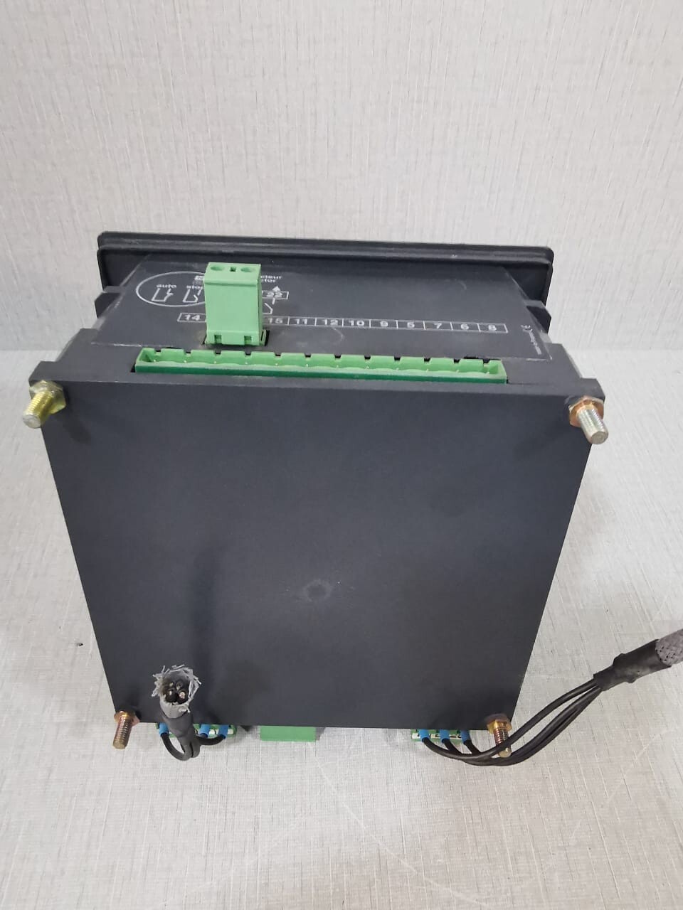 Schneider Electric 220/240V MERLIN GERIN Compact / Masterpact BA Automatism 220/240V 50/60 Hz 7