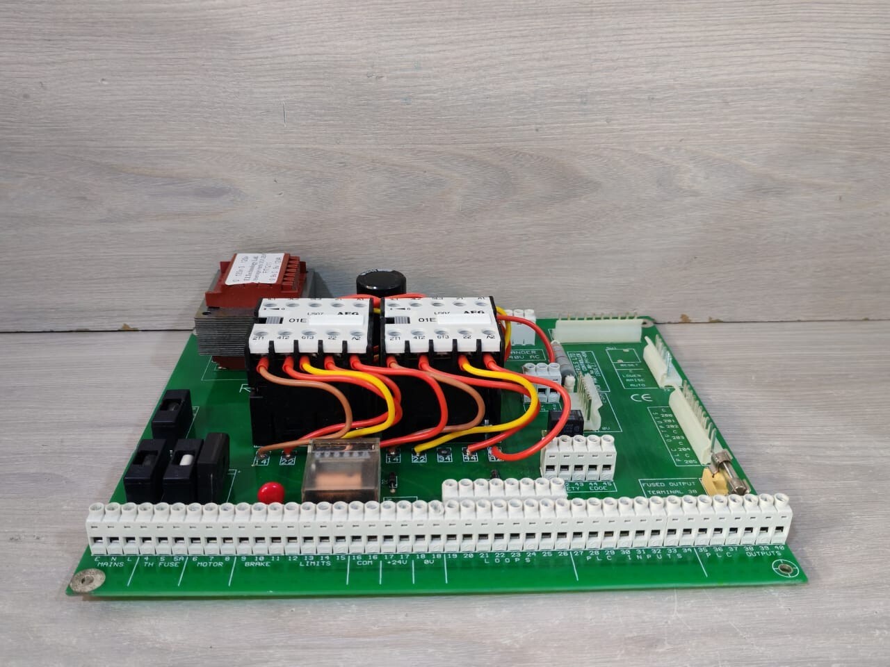APT CONTROLS LTD-00 APT CONTROLS LTD 00-341-020 PCB UNIVERSAL CONTROLLER 7