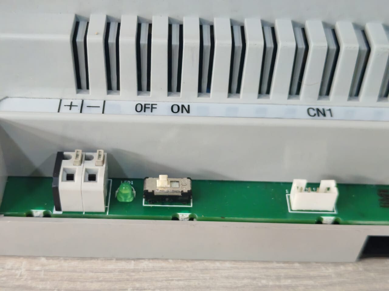 Aiphone GH-BCX-M AIPHONE GH-BCX /GH-BCX-M EXPANDABLE AUDIO BUS CONTROL UNIT 450mA 5