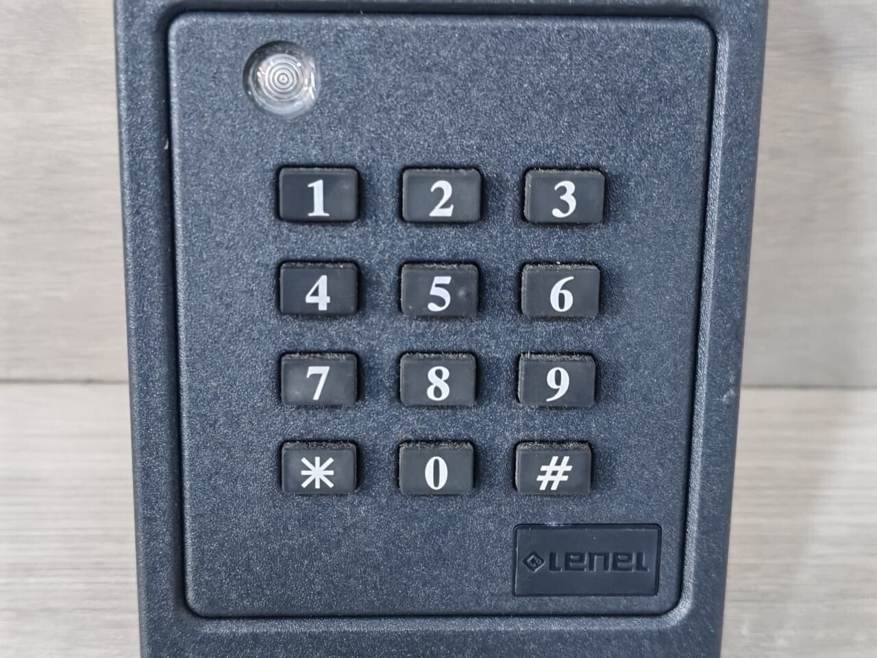 AWID KP-6840 REV H FW:MP AWID SENTINEL-PROX READER KP-6840 REV H FW:MP 2