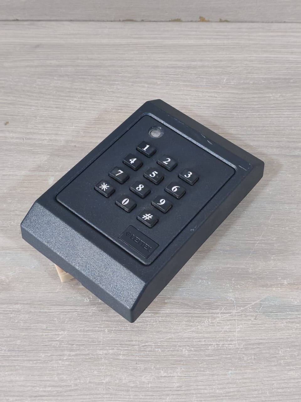 AWID KP-6840 REV H FW:MP AWID SENTINEL-PROX READER KP-6840 REV H FW:MP 6