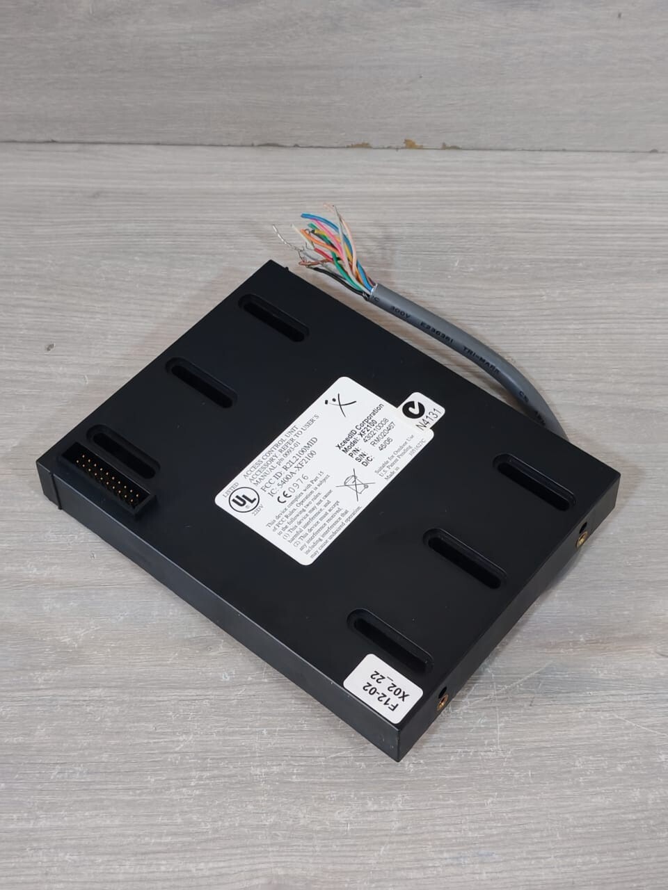 Lenel XF2100 P/N:430210008 LENEL XF2100 P/N:430210008 MULTI-TECHNOLOGY MID- READER 8