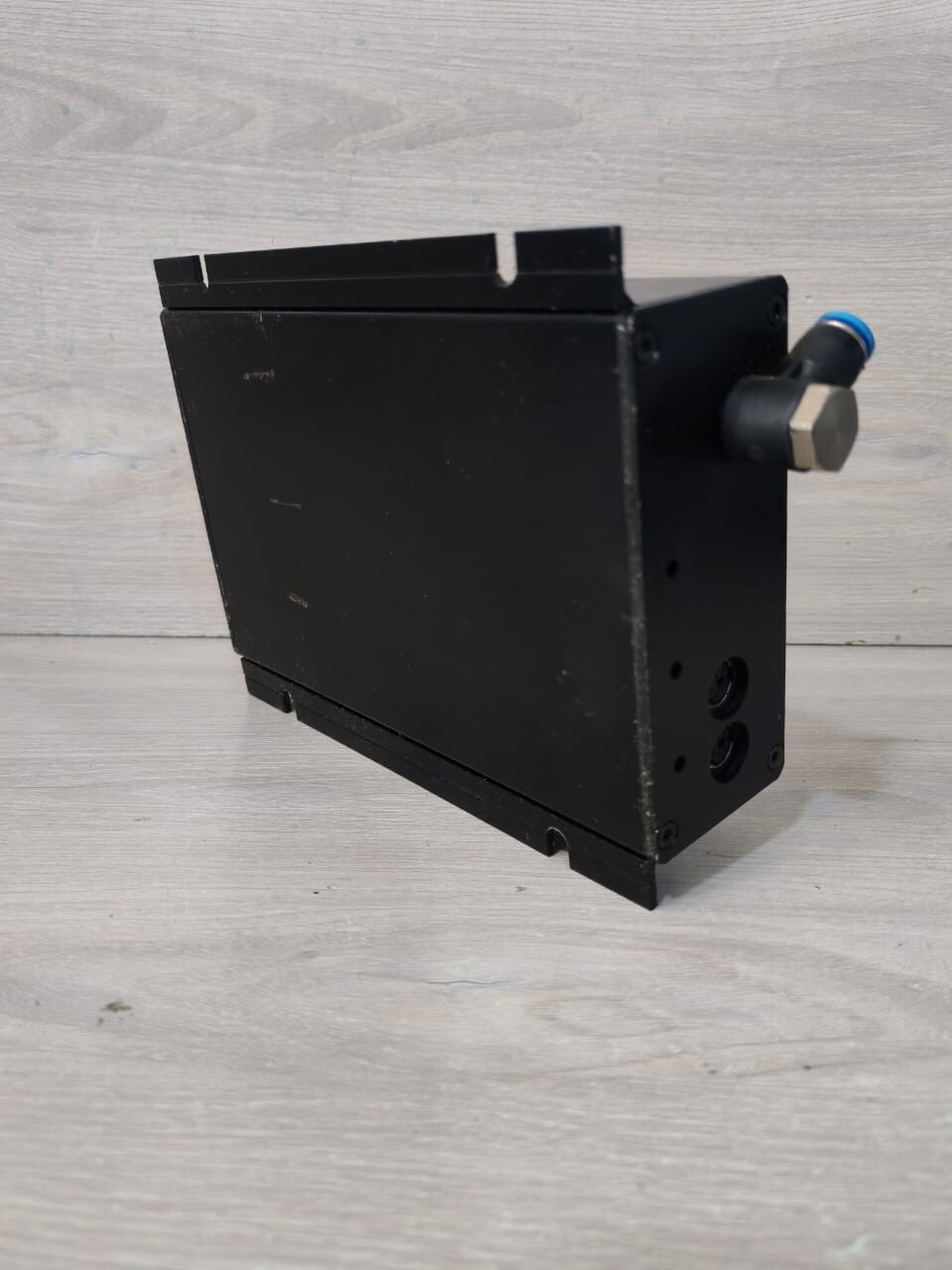 E.L.B. EX-GERATE TW-100D E.L.B. EX-GERATE INTERFACE TYPE TW-100D 8