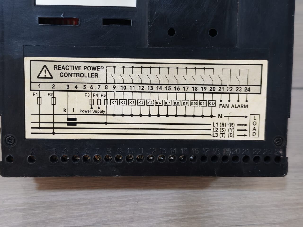 TECNOLOGIC VARACTOR 500 / 500/7 TECNOLOGIC VARACTOR 500 / 500/7 REACTIVE POWER CONTROLLER 220V-240V 7