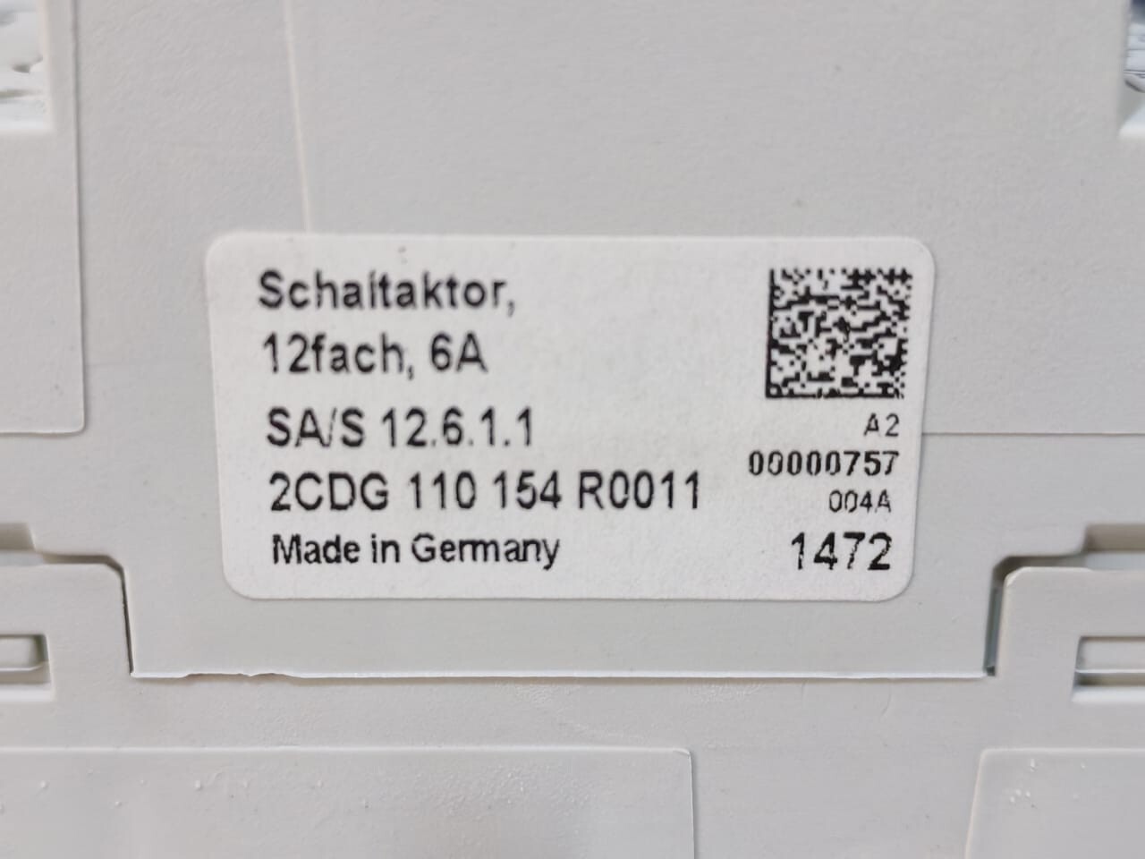ABB 2CDG110154R0011 ABB SA/S 12.6.1.1 2CDG110154R0011 12-WAY 6A SWITCH ACTUATOR 8