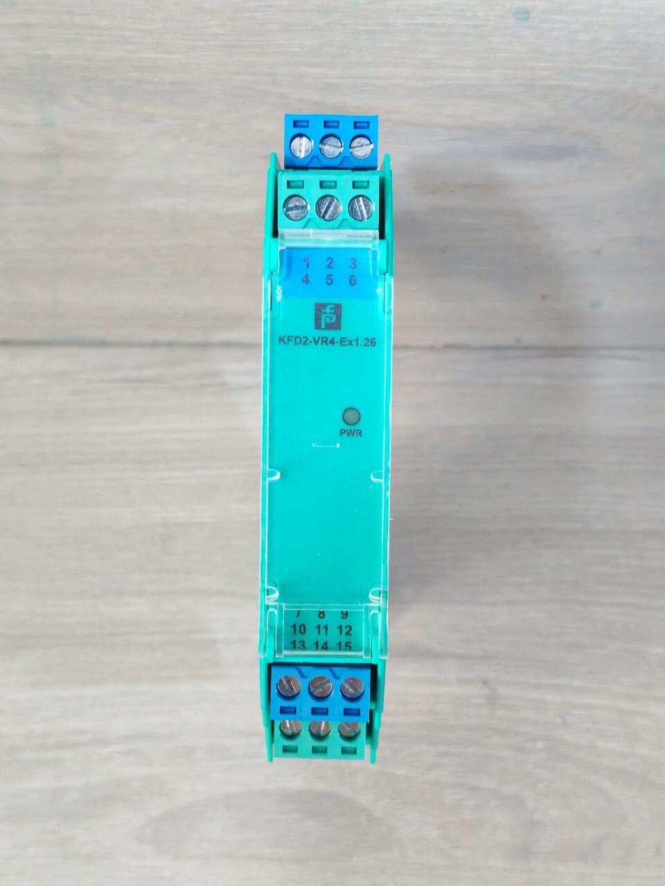 Pepperl+Fuchs 70107327 Pepperl+Fuchs KFD2-VR4-EX1.26 Voltage Repeater 70107327 5