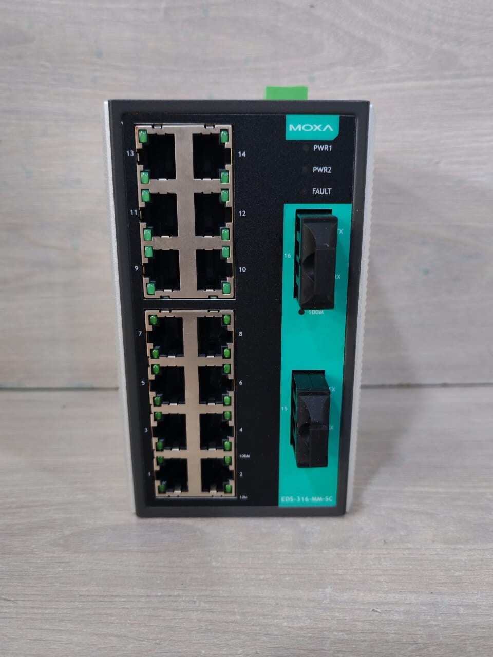 Moxa EDS-316-MM-SC V2.3.0 MOXA EDS-316-MM-SC V2.3.0 16 PORT UNMANAGED ETHERNET SWITCH 2