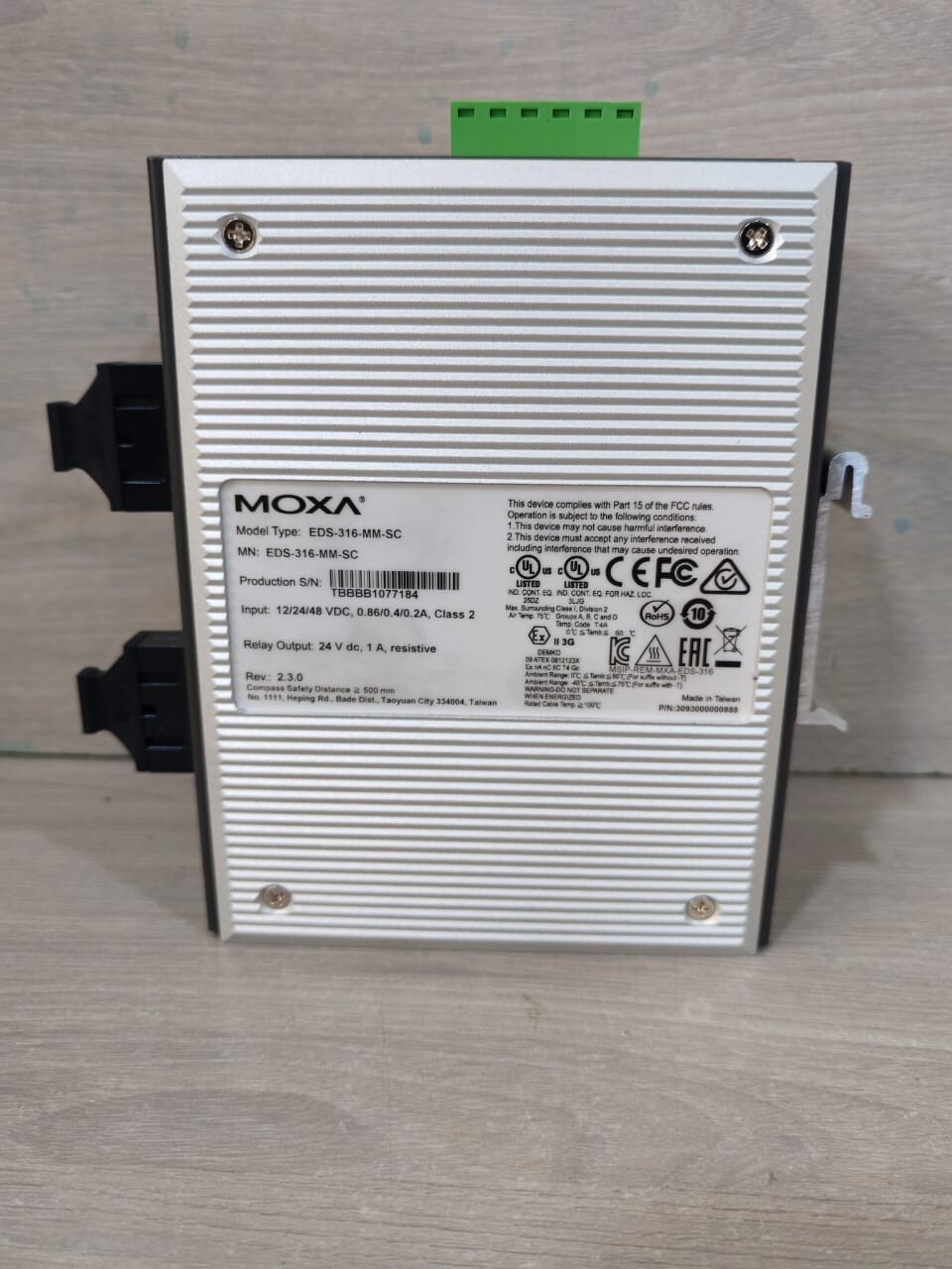 Moxa EDS-316-MM-SC V2.3.0 MOXA EDS-316-MM-SC V2.3.0 16 PORT UNMANAGED ETHERNET SWITCH 4