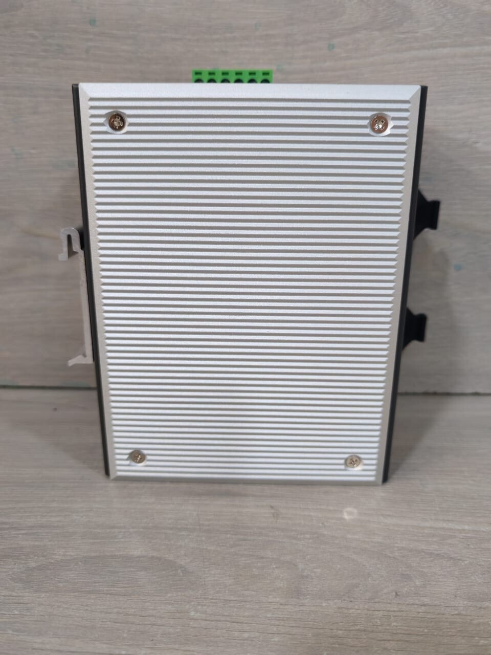 Moxa EDS-316-MM-SC V2.3.0 MOXA EDS-316-MM-SC V2.3.0 16 PORT UNMANAGED ETHERNET SWITCH 7