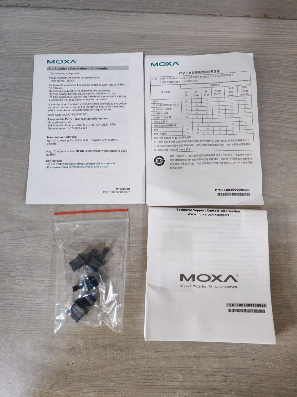Moxa EDS-316-MM-SC V2.3.0 MOXA EDS-316-MM-SC V2.3.0 16 PORT UNMANAGED ETHERNET SWITCH 8