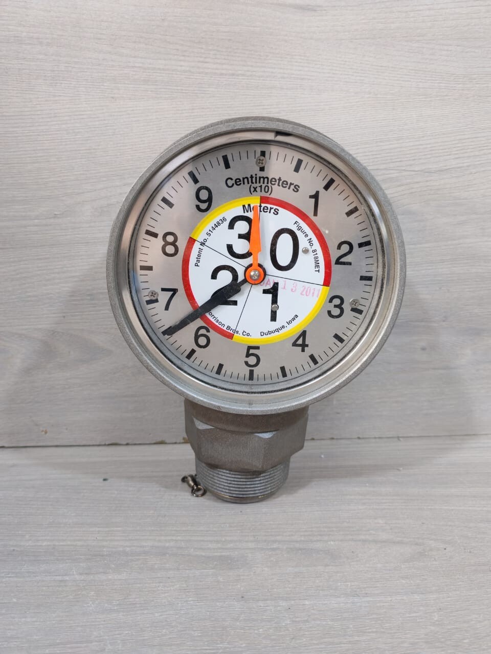 MORRISON BROS. 818/818MET MORRISON BROS. 818/818MET Style Clock Gauge with Metric Face - W/ FILTHY BOX 2