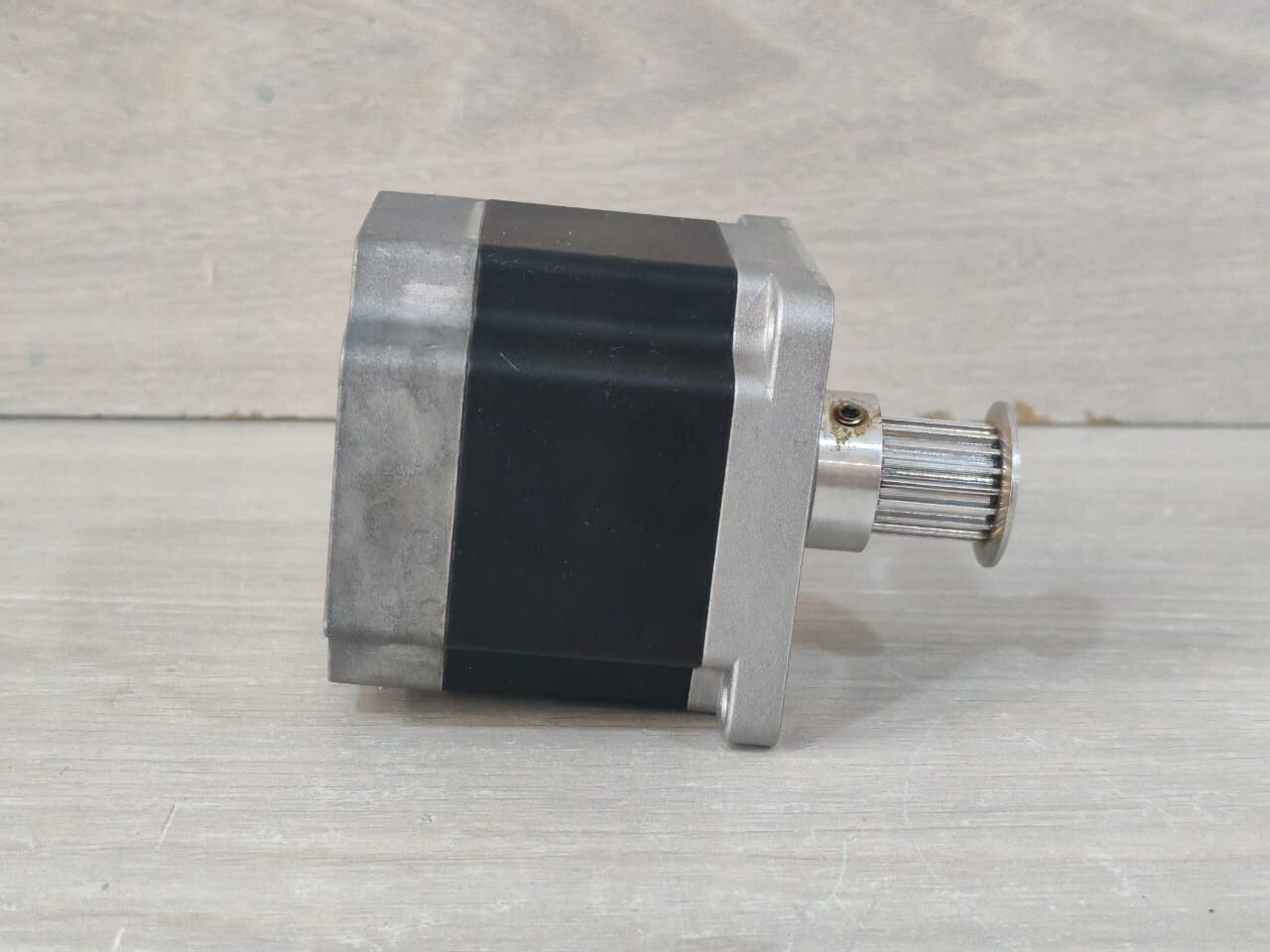 VEXTA ORIENTAL PK566-NA VEXTA ORIENTAL PK566-NA 5-PHASE 0.72/STEP STEPPING MOTOR DC 1.4A 6