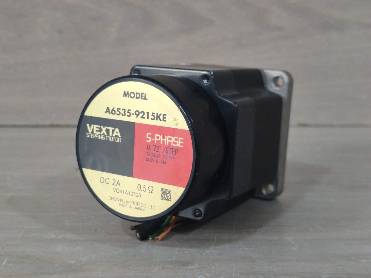VEXTA ORIENTAL A6535-9215KE VEXTA ORIENTAL A6535-9215KE 5-PHASE 0.72/STEP ENCODER STEPPING MOTOR DC 2A 4