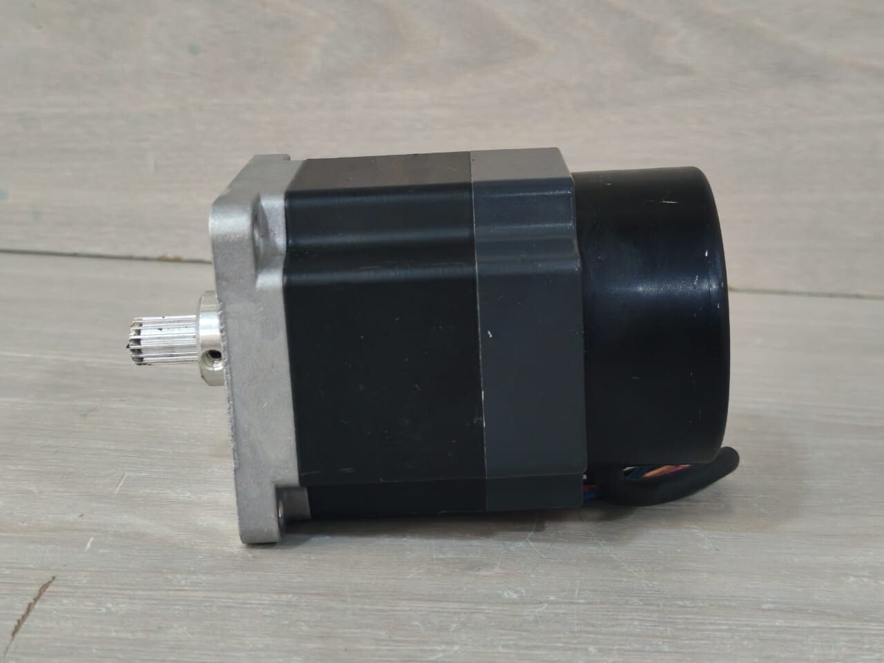 VEXTA ORIENTAL A6535-9215KE VEXTA ORIENTAL A6535-9215KE 5-PHASE 0.72/STEP ENCODER STEPPING MOTOR DC 2.9A 6