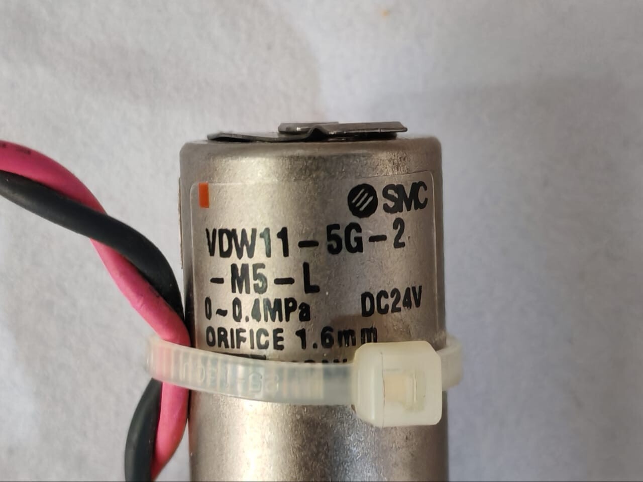 SMC VDW11-5G-2-M5-L SMC VDW11-5G-2-M5-L Solenoid Valve 2