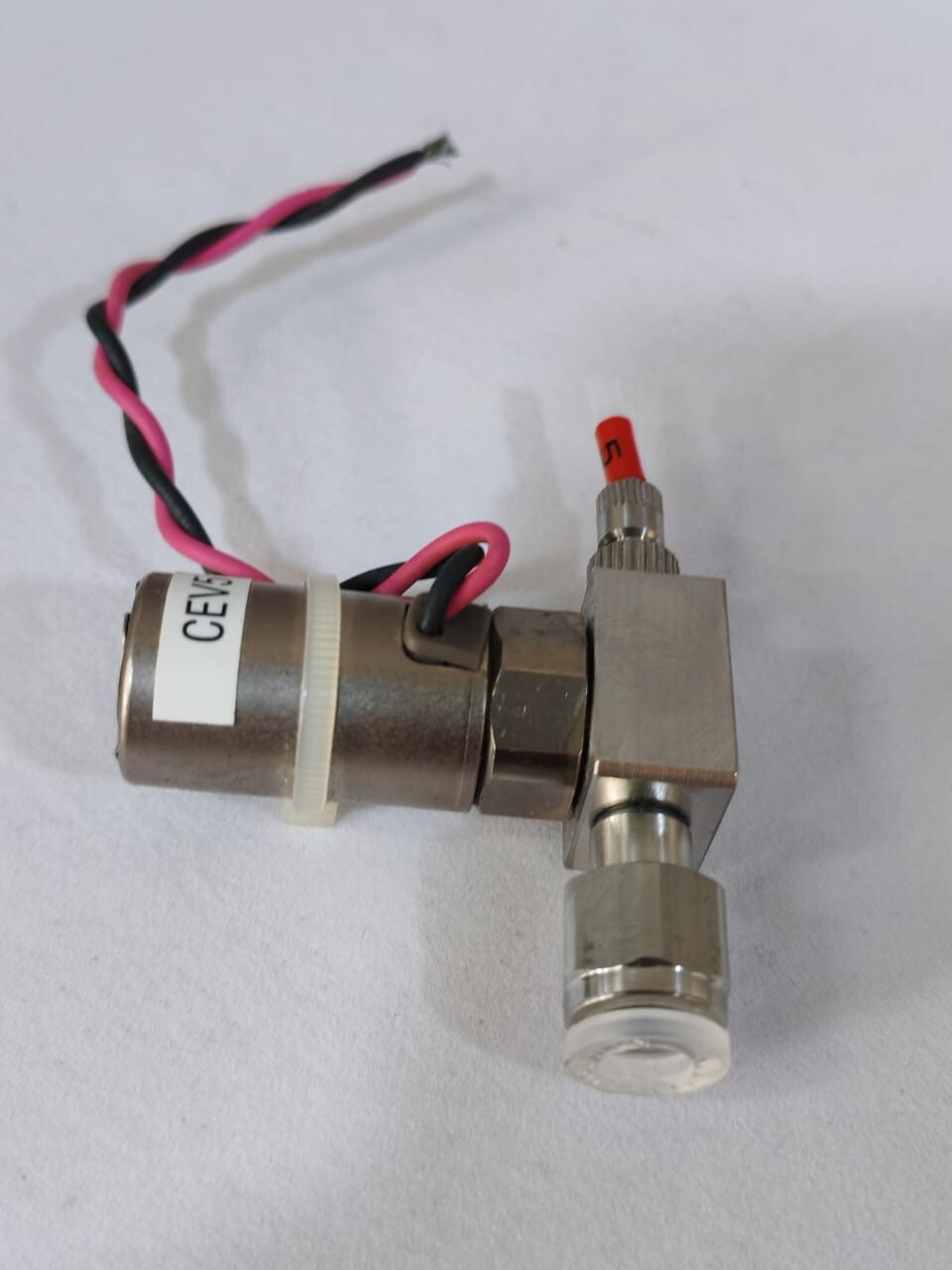 SMC VDW11-5G-2-M5-L SMC VDW11-5G-2-M5-L Solenoid Valve 4
