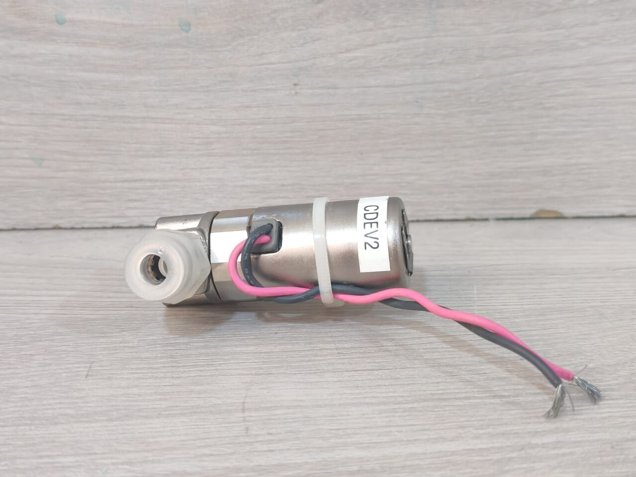 SMC VDW21-5G-2-01-L SMC VDW21-5G-2-01-L Solenoid Valve 4