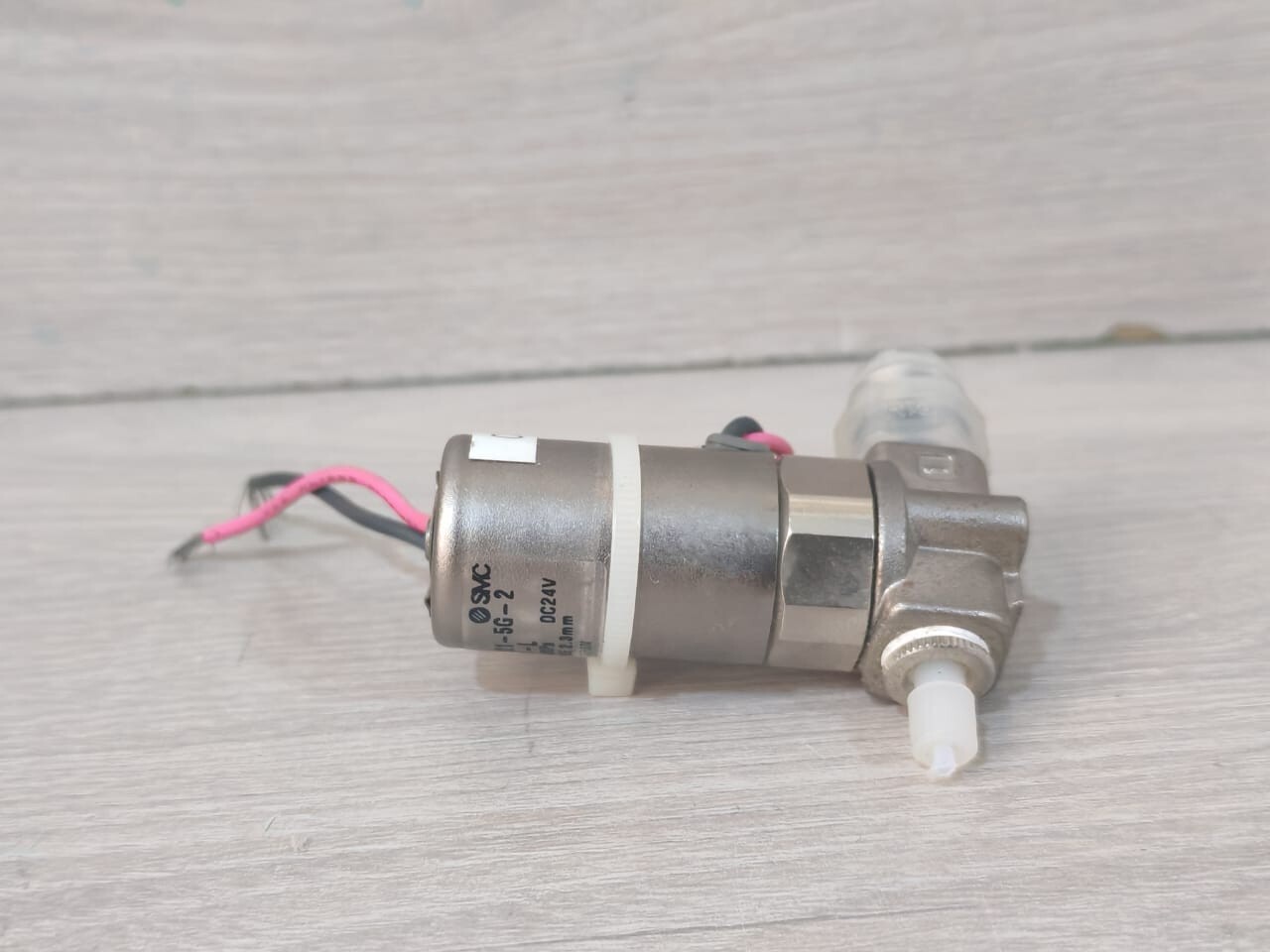 SMC VDW21-5G-2-01-L SMC VDW21-5G-2-01-L Solenoid Valve 5