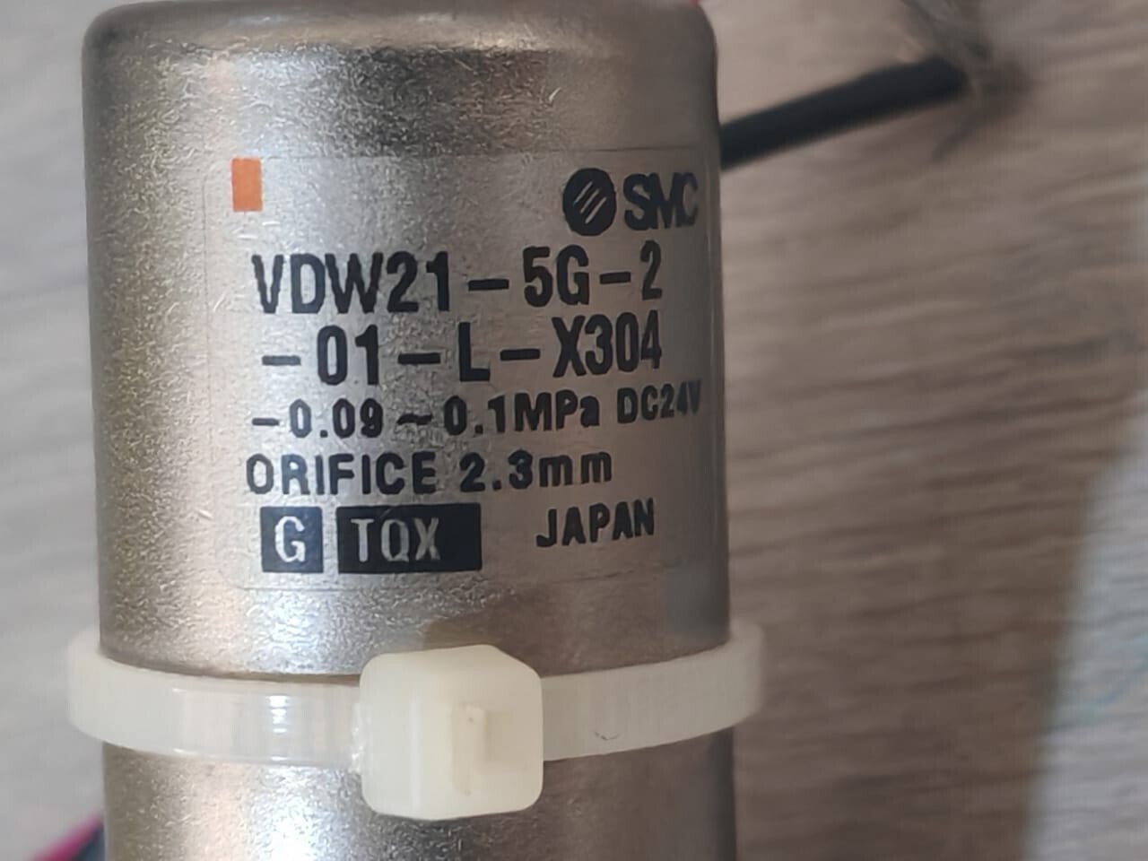 SMC VDW21-5G-2-01-L-X304 SMC VDW21-5G-2-01-L-X304 Solenoid Valve 2
