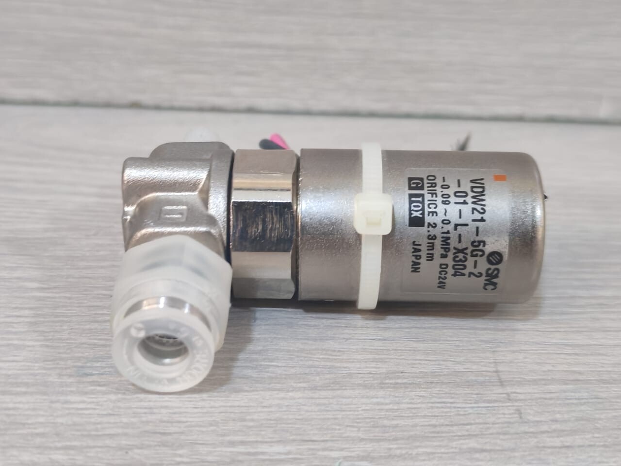 SMC VDW21-5G-2-01-L-X304 SMC VDW21-5G-2-01-L-X304 Solenoid Valve 3