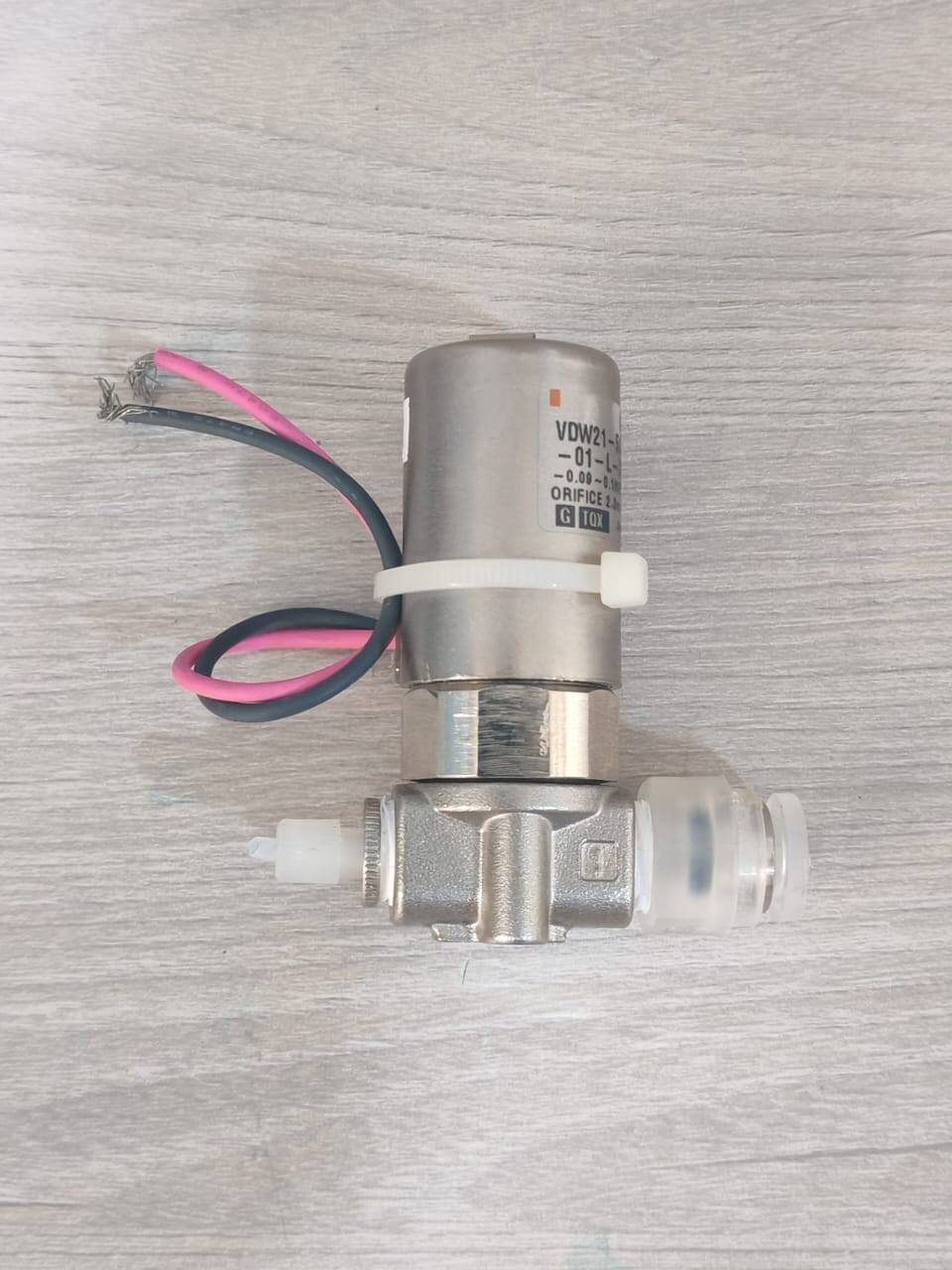 SMC VDW21-5G-2-01-L-X304 SMC VDW21-5G-2-01-L-X304 Solenoid Valve 4