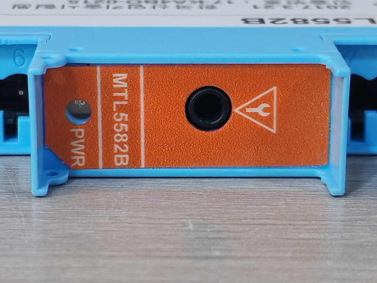 Eaton MTL5582B Eaton MTL5582B Resistance Isolator 2