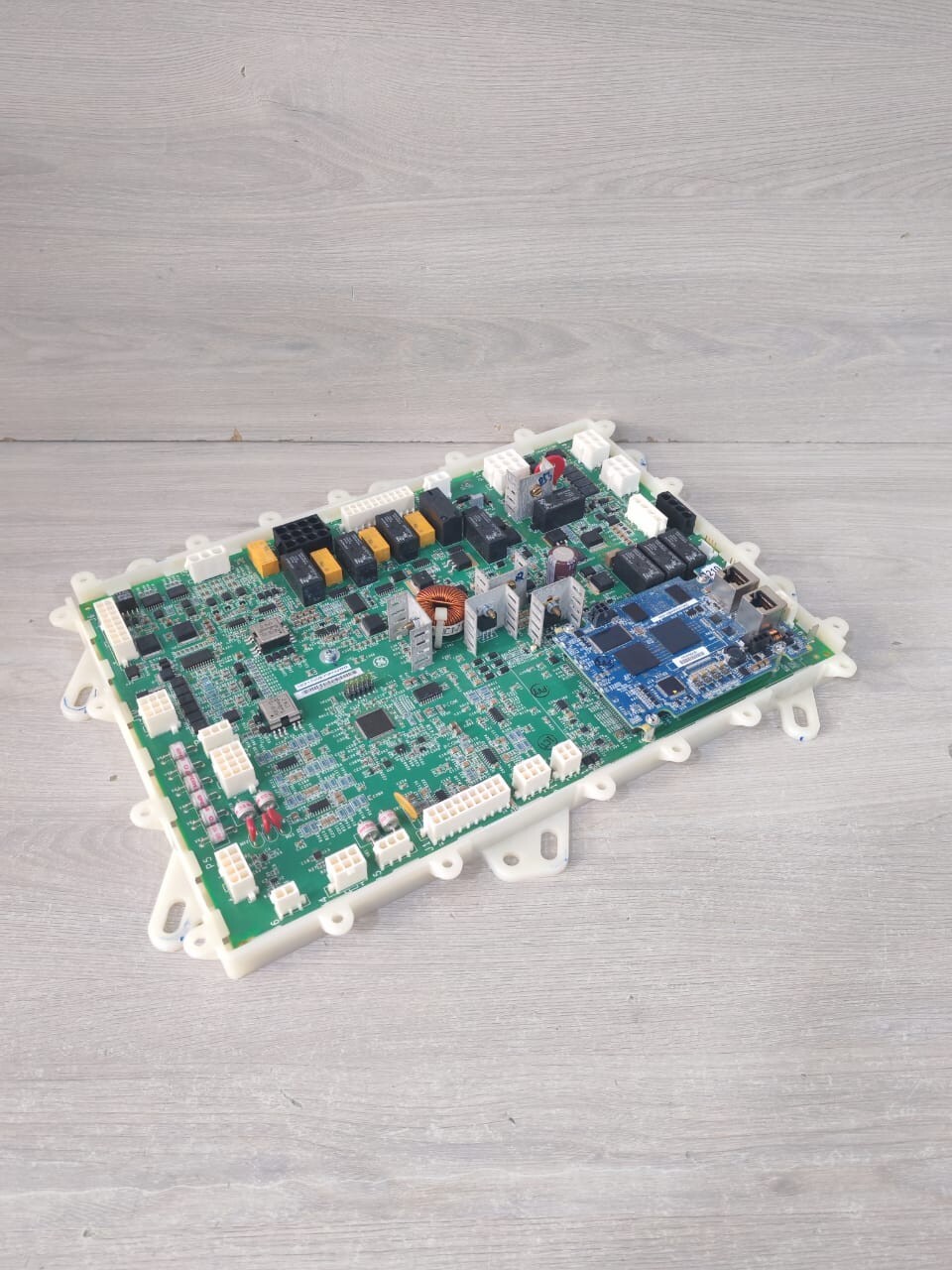 GE IS215WEPAH2BB WITH IS210BPPCH1AC GE PROPRIETARY IS215WEPAH2BB WITH IS210BPPCH1AC CONTROL BOARD 2