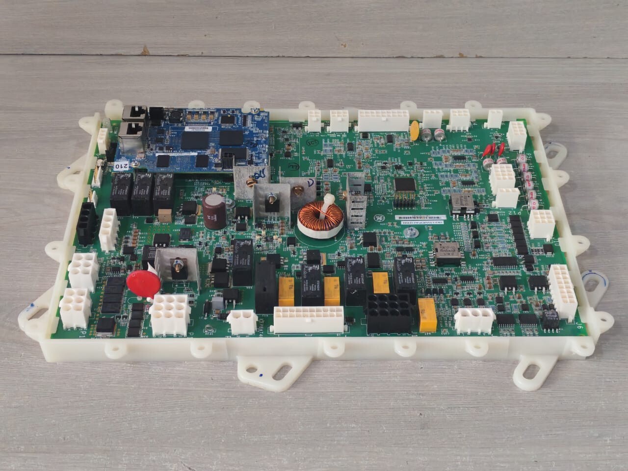 GE IS215WEPAH2BB WITH IS210BPPCH1AC GE PROPRIETARY IS215WEPAH2BB WITH IS210BPPCH1AC CONTROL BOARD 4