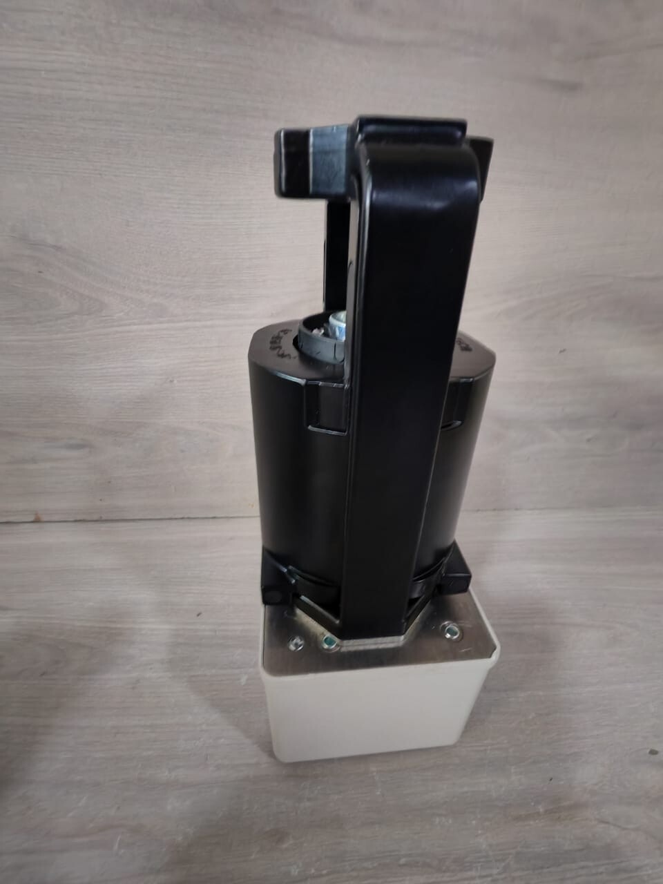 OVENTROP 1158022 OVENTROP 1158022 Electromotive Actuator 24V - 26VA, 50/60Hz 4