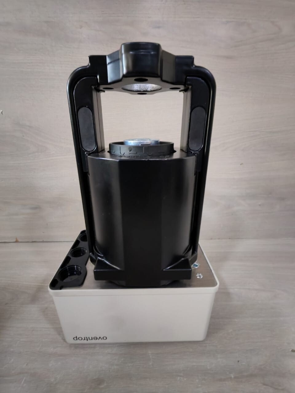 OVENTROP 1158022 Electromotive Actuator 24V - 26VA, 50/60Hz