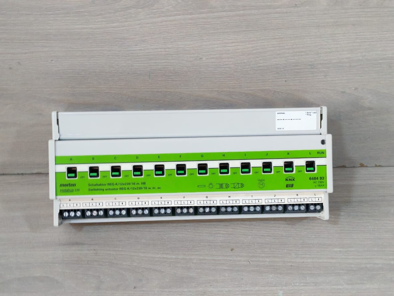 MERTEN 648493 MERTEN 648493 Knx REG-K/12X230/16 W.M.AC SWITCHING ACTUATOR 230V 2