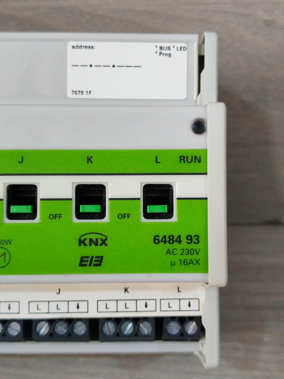 MERTEN 648493 MERTEN 648493 Knx REG-K/12X230/16 W.M.AC SWITCHING ACTUATOR 230V 4