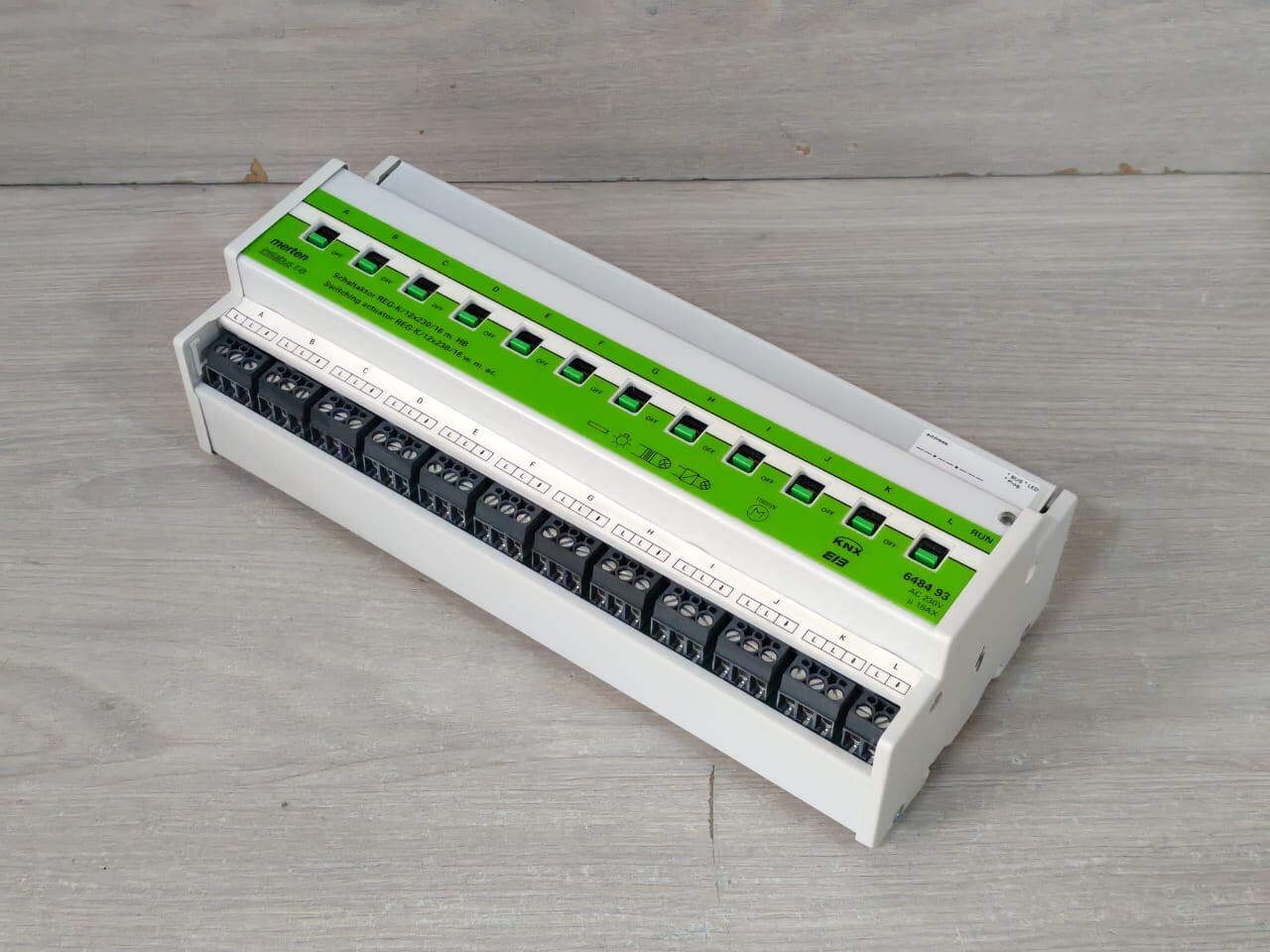 MERTEN 648493 MERTEN 648493 Knx REG-K/12X230/16 W.M.AC SWITCHING ACTUATOR 230V 6