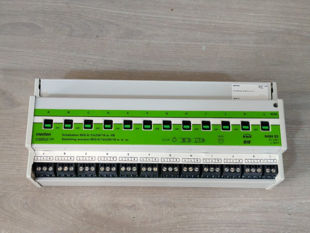 MERTEN 648493 MERTEN 648493 Knx REG-K/12X230/16 W.M.AC SWITCHING ACTUATOR 230V 7