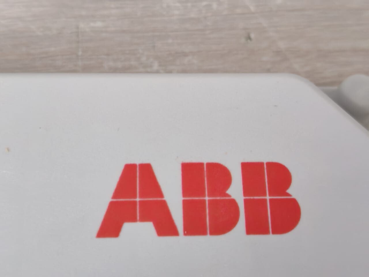 ABB E490093 ABB E490093 SMART SENSOR OY MOTOR & GENERATORS STROMBERGIE 4
